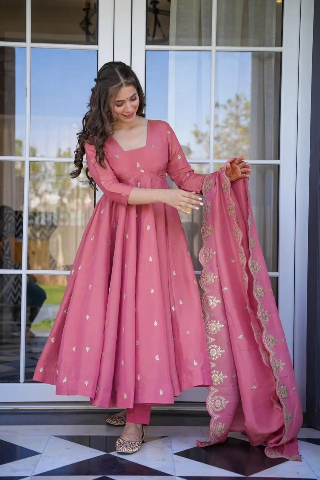 BEAUTIFUL PINK COLOR PARTY WEAR ANARKALI GOWN